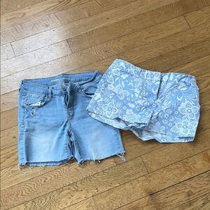 Floral Blue Women's Shorts
